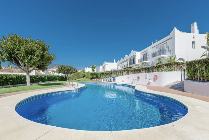 Image No.11-3 Bed Villa / Detached for sale