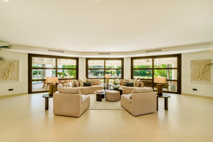 Image No.6-Villa de 5 chambres à vendre à Nueva Andalucia