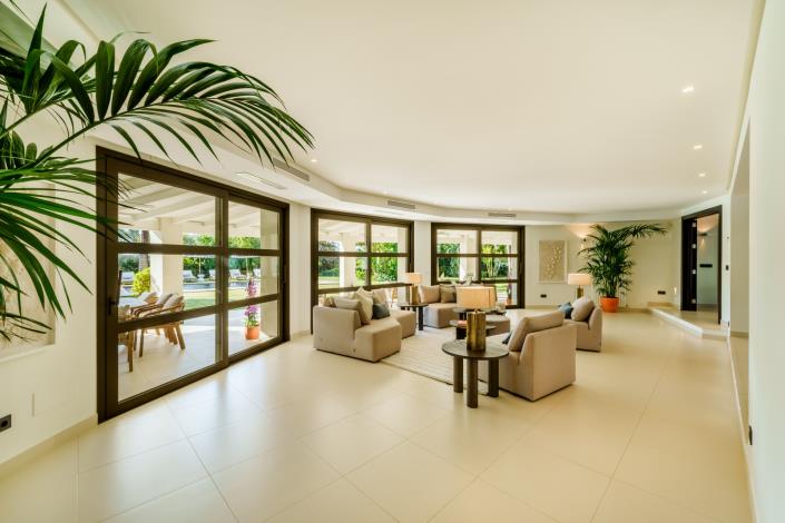 Image No.8-Villa de 5 chambres à vendre à Nueva Andalucia