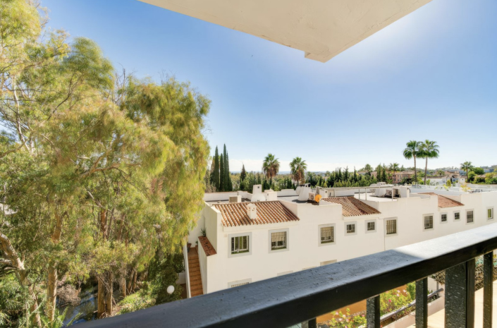 Image No.10-3 Bed Townhouse for sale