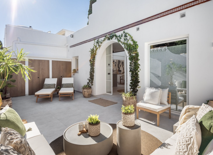 Image No.2-3 Bed Villa for sale