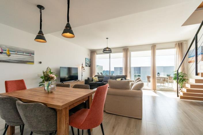 Image No.10-3 Bed Townhouse for sale