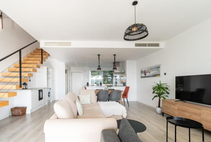 Image No.19-3 Bed Townhouse for sale