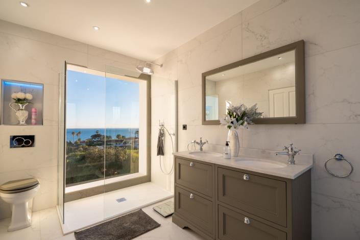 Image No.27-Villa de 4 chambres à vendre à San Roque