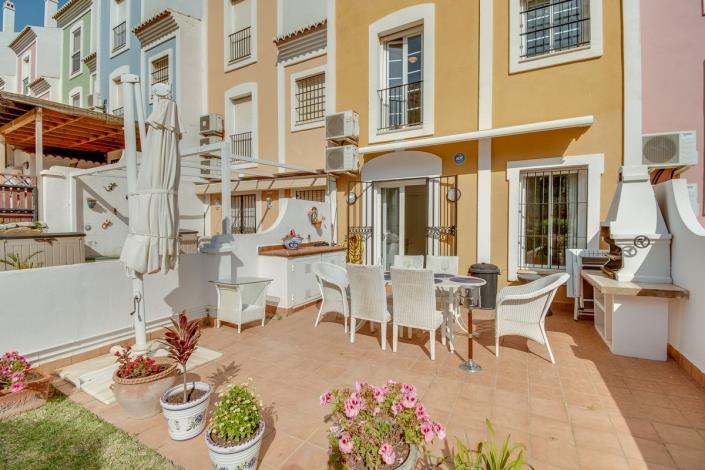 Image No.11-3 Bed Townhouse for sale