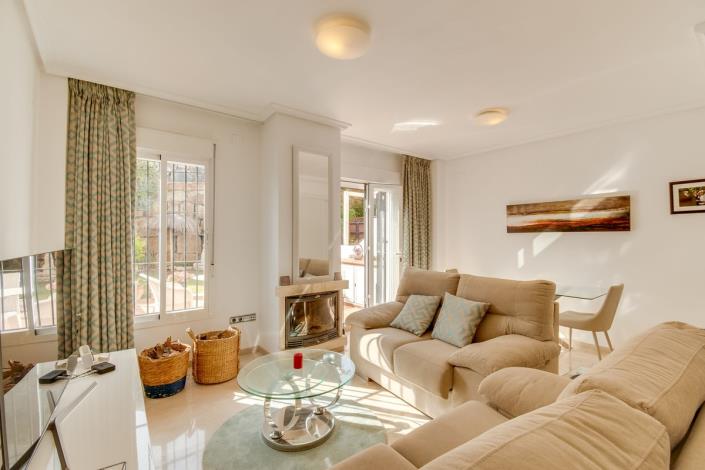 Image No.12-3 Bed Townhouse for sale