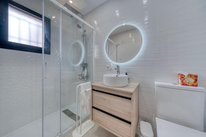 Image No.19-4 Bed Townhouse for sale