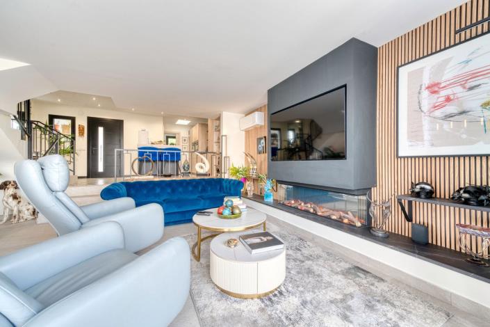 Image No.26-4 Bed Townhouse for sale