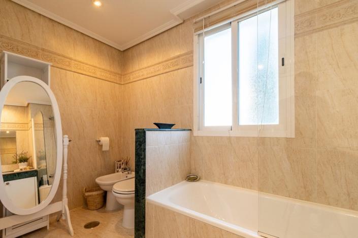 Image No.23-3 Bed Apartment for sale