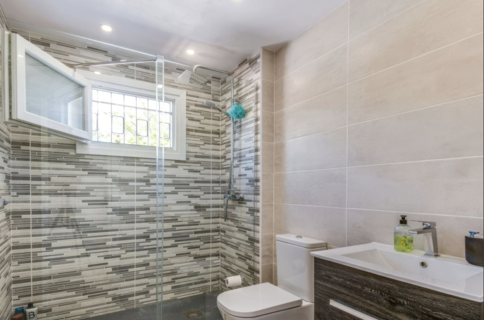 Image No.8-3 Bed Townhouse for sale