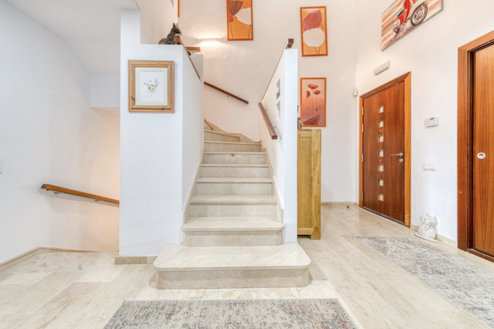 Image No.13-3 Bed Townhouse for sale