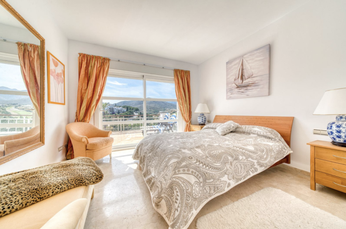 Image No.3-3 Bed Townhouse for sale