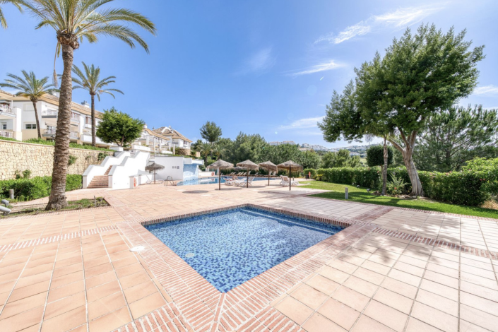 Image No.20-3 Bed Townhouse for sale