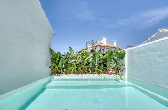 Image No.11-4 Bed Townhouse for sale