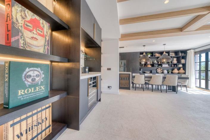 Image No.17-4 Bed Townhouse for sale