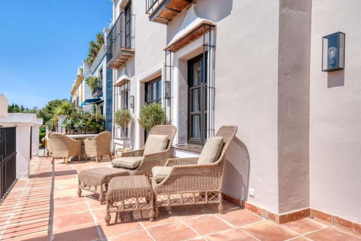 Image No.21-4 Bed Townhouse for sale