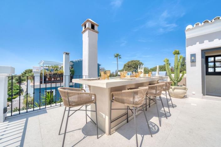 Image No.48-4 Bed Townhouse for sale