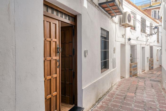 Image No.2-Maison de ville de 2 chambres à vendre à Marbella