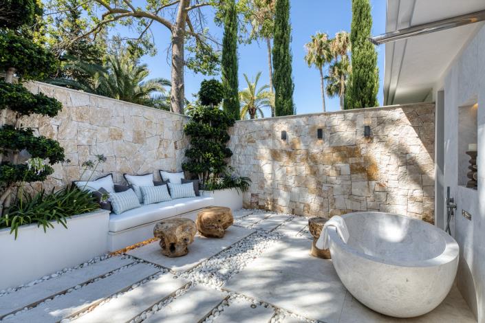 Image No.30-7 Bed Villa for sale