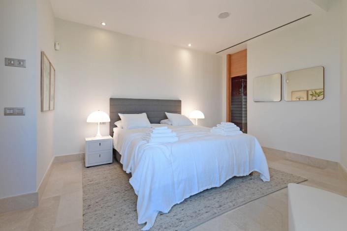 Image No.11-7 Bed Villa for sale