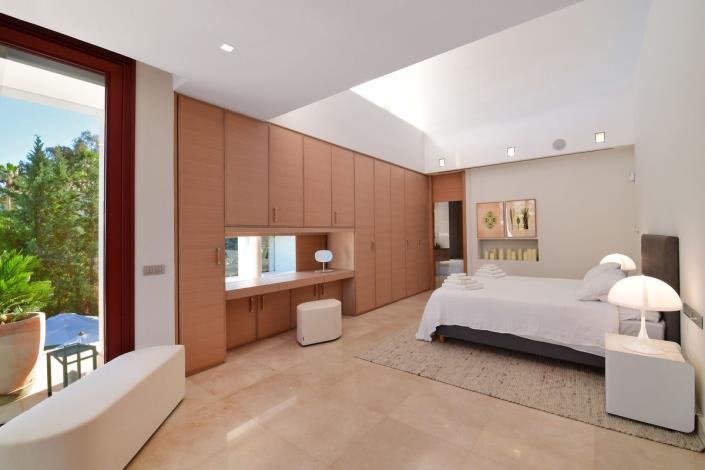 Image No.58-7 Bed Villa for sale