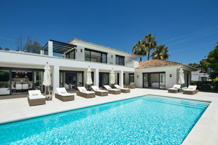 Image No.1-Villa de 5 chambres à vendre à Nueva Andalucia
