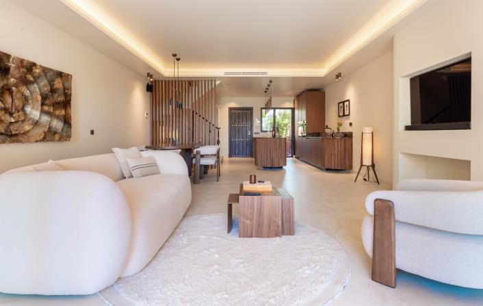 Image No.19-4 Bed Townhouse for sale