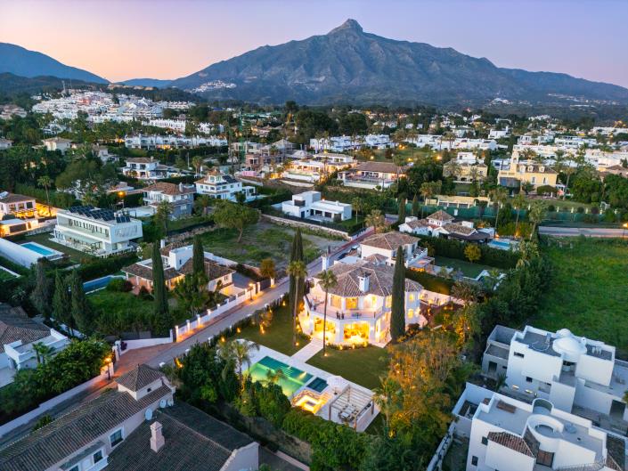 Image No.35-Villa de 5 chambres à vendre à Nueva Andalucia