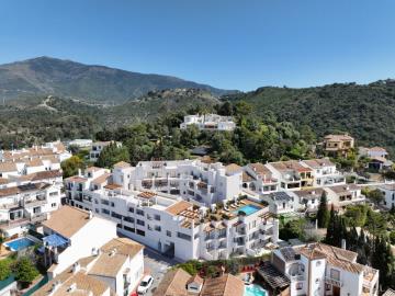 A1-Fuente-Lirios-apartments-Benahavis-aereal-Jun-25