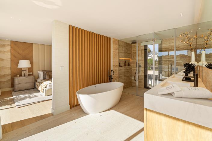 Image No.4-6 Bed Villa for sale