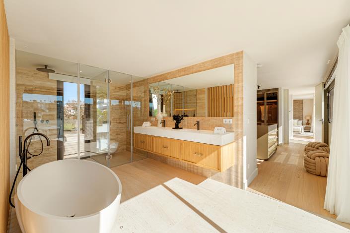 Image No.5-6 Bed Villa for sale