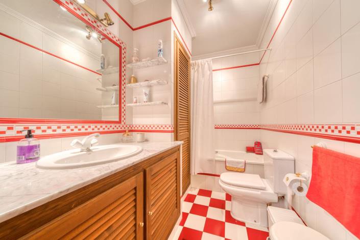 Image No.22-3 Bed Townhouse for sale