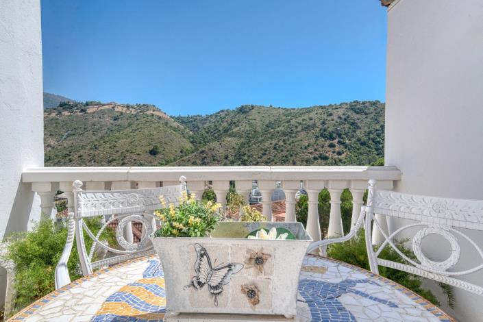 Image No.27-3 Bed Townhouse for sale