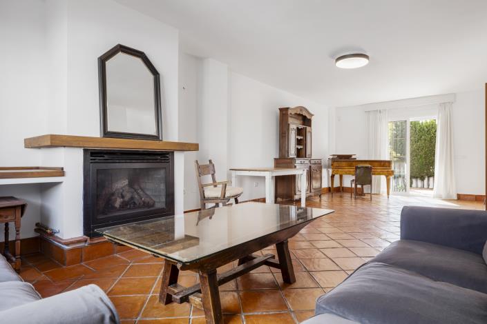 Image No.4-4 Bed Townhouse for sale