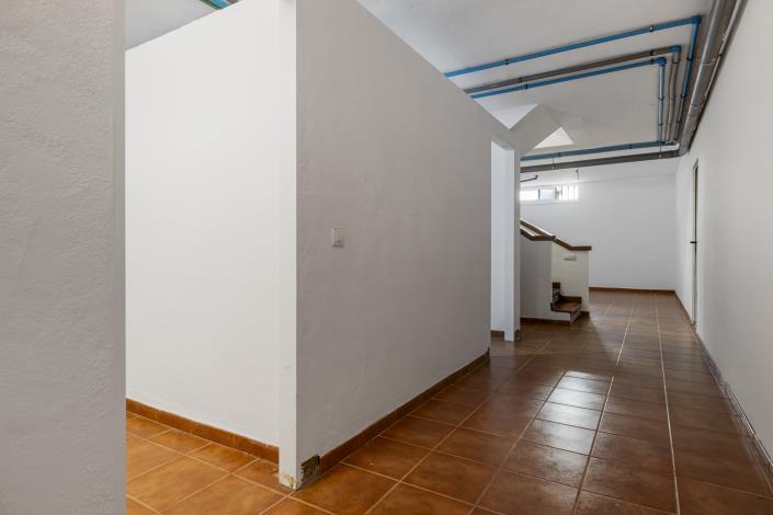 Image No.35-4 Bed Townhouse for sale