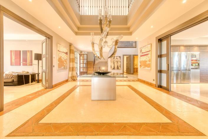 Image No.10-5 Bed Villa for sale