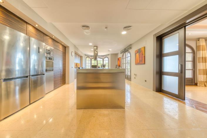 Image No.49-5 Bed Villa for sale