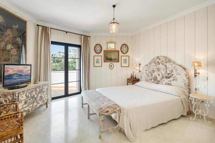 Image No.6-4 Bed Villa for sale