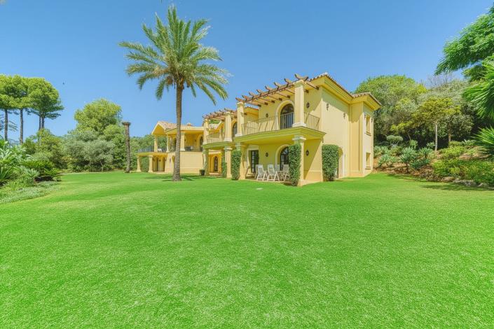 Image No.1-6 Bed Villa for sale