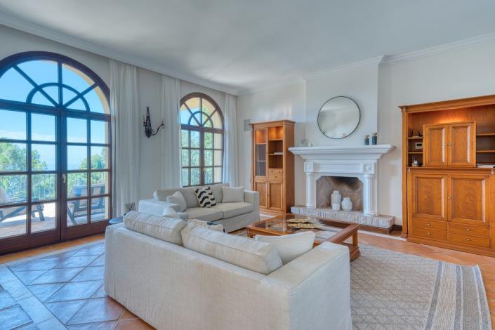 Image No.14-6 Bed Villa for sale