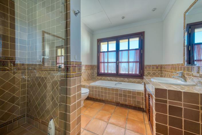 Image No.31-6 Bed Villa for sale