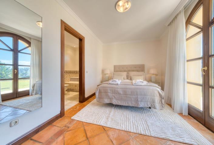 Image No.34-6 Bed Villa for sale