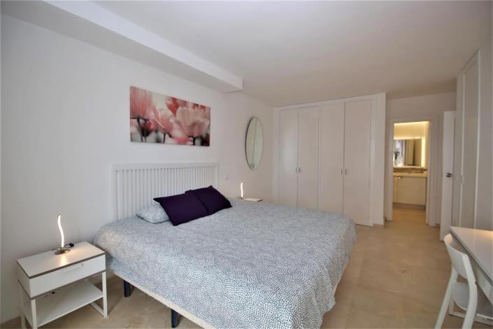 Image No.5-Appartement de 2 chambres à vendre à Estepona