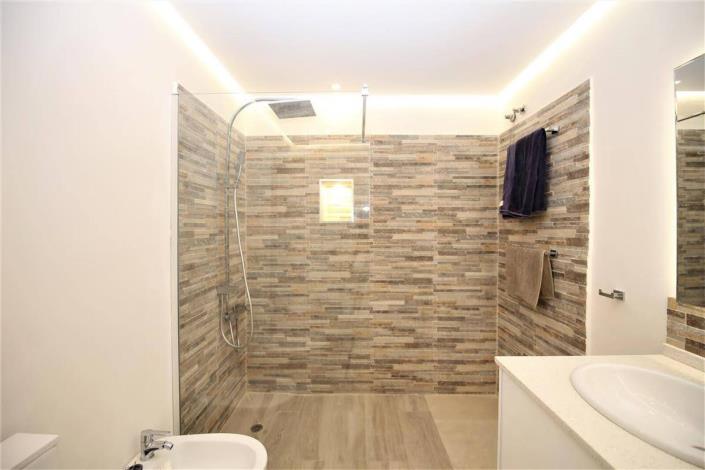 Image No.6-Appartement de 2 chambres à vendre à Estepona