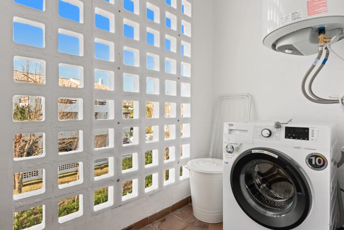 Image No.10-2 Bed Apartment for sale