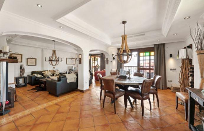 Image No.3-4 Bed Townhouse for sale