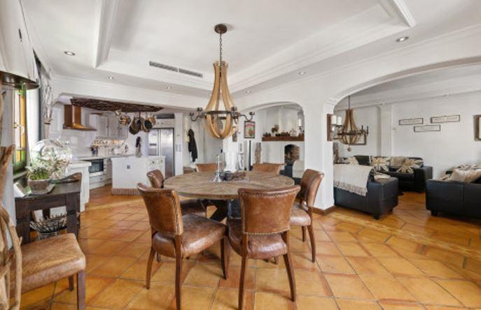 Image No.6-4 Bed Townhouse for sale