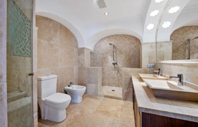 Image No.13-4 Bed Townhouse for sale