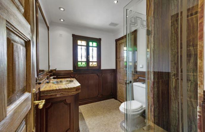 Image No.15-4 Bed Townhouse for sale