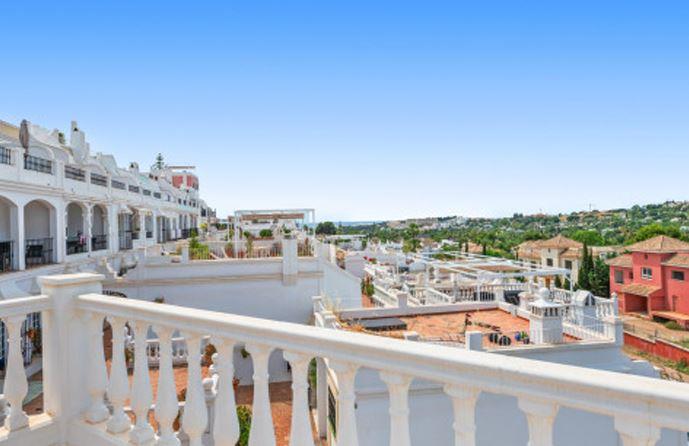 Image No.20-4 Bed Townhouse for sale